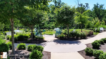Gorgeous landscaping surrounds the Resort. All the plants were healthy and thriving. Dollywood-DreamMore Resort