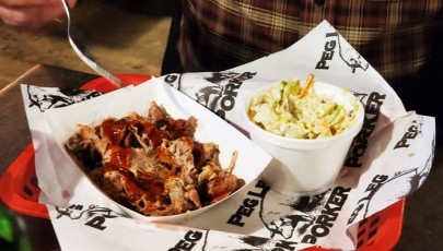 Pulled Pork with sauce & slaw