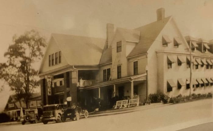 Historic NuRay Hotel