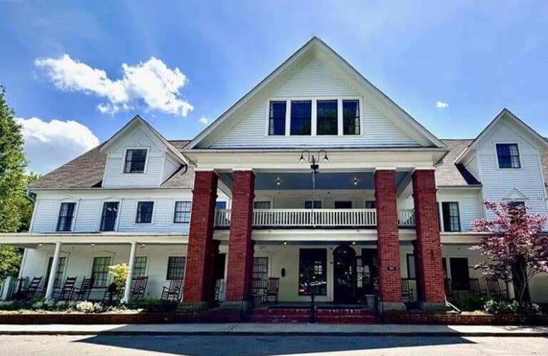 Burnsville’s 1833 NuWray Hotel Celebrates Restoration and New Restaurant