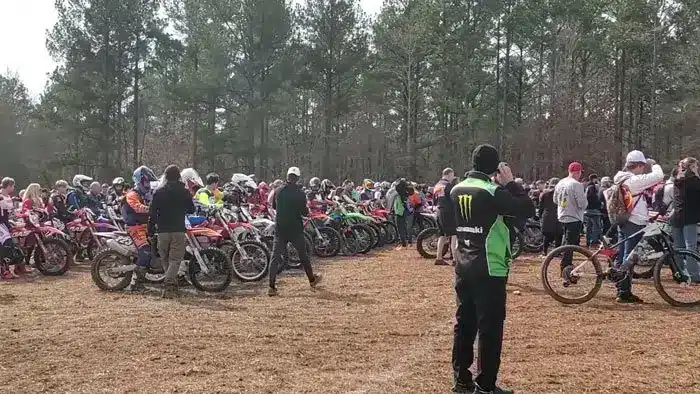 Ready to start in groups by engine size and rank.